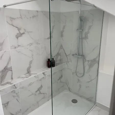 Villa Maison 100m2 Uniquement Famille, Couple & Professionnel *